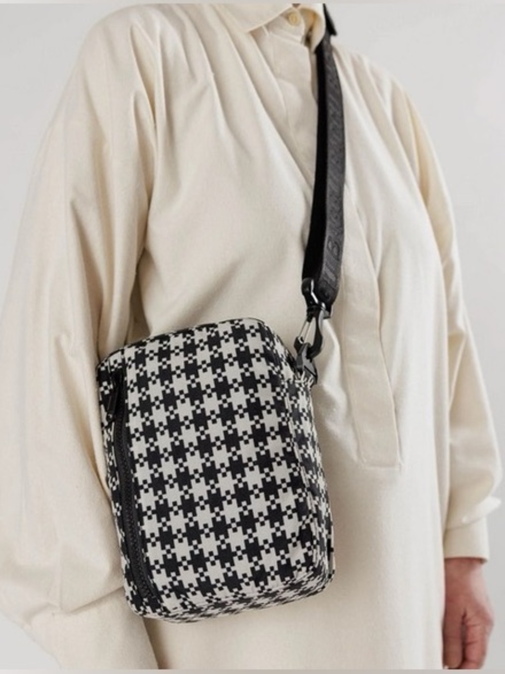 Baggu Sport Crossbody Black & White Pixel Gingham